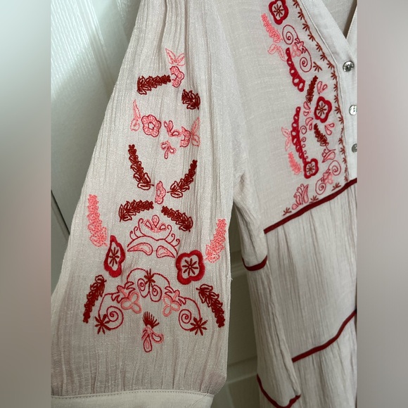 FIG AND FLOWER Embroidered Knee Length 3/4 Sleeve Tan Dress | size Medium - Picture 5 of 10